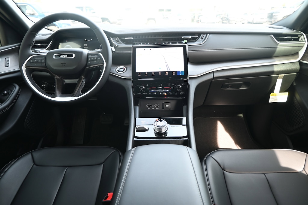 New 2025 Jeep Grand Cherokee L Limited SUV