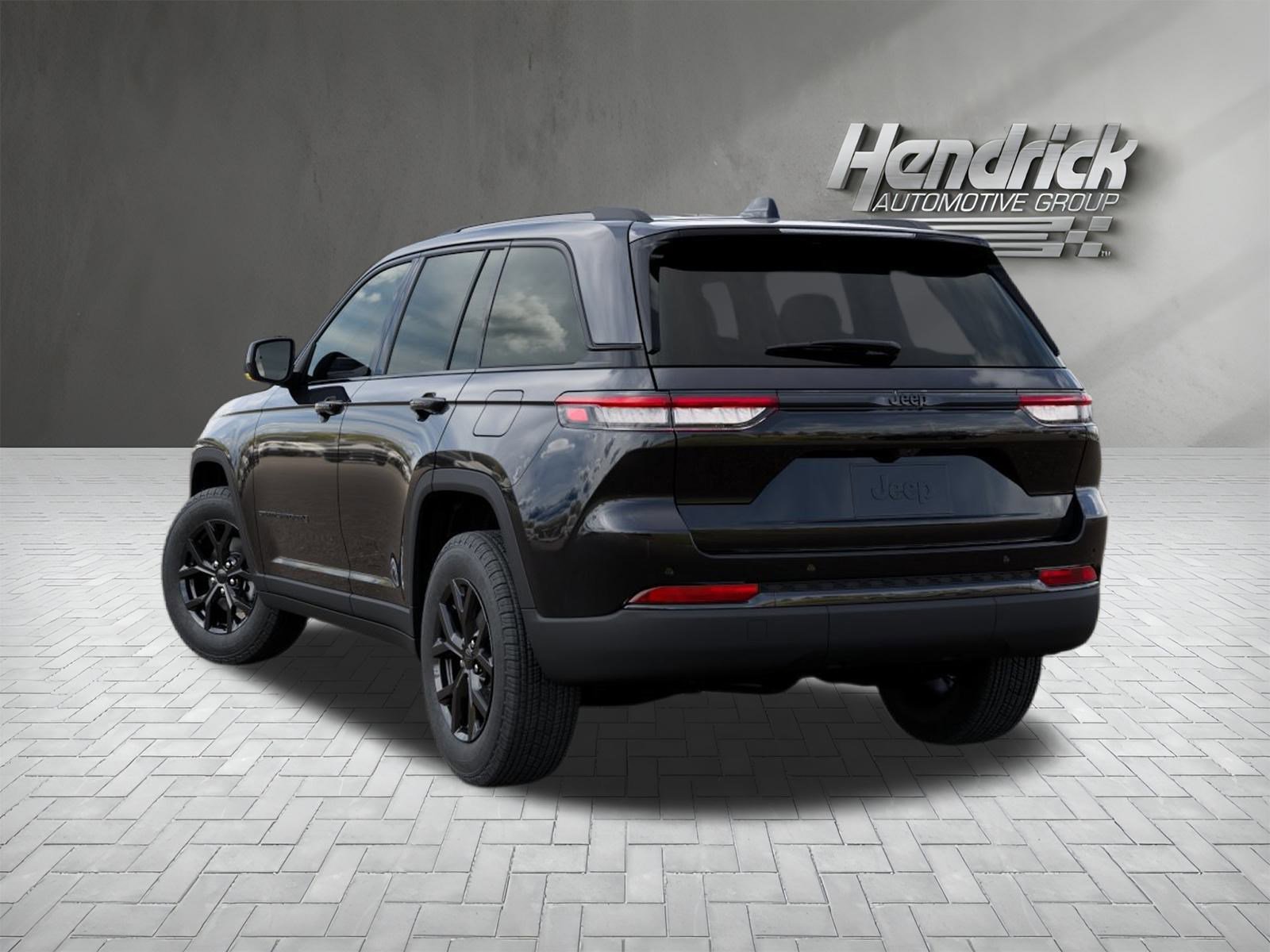 2025 Jeep Grand Cherokee Laredo Altitude photo 2