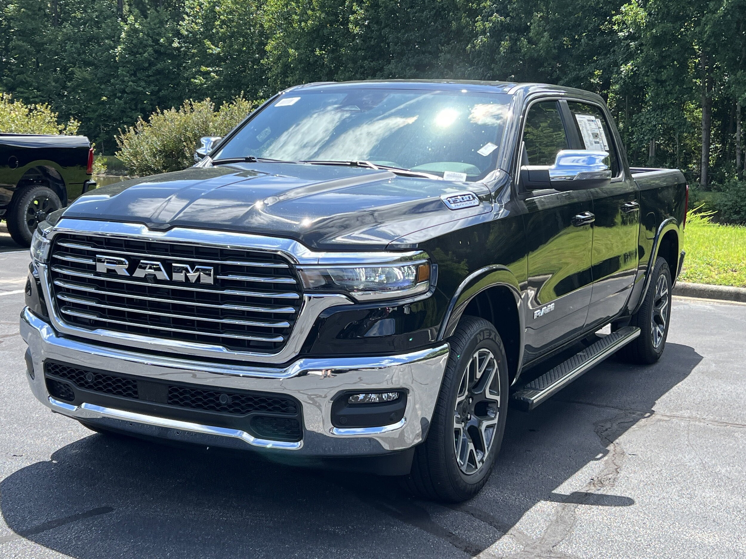 2026 Ram 1500 Laramie photo 3