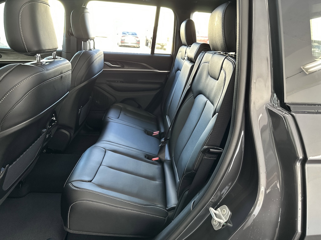 New 2025 Jeep Grand Cherokee Limited SUV