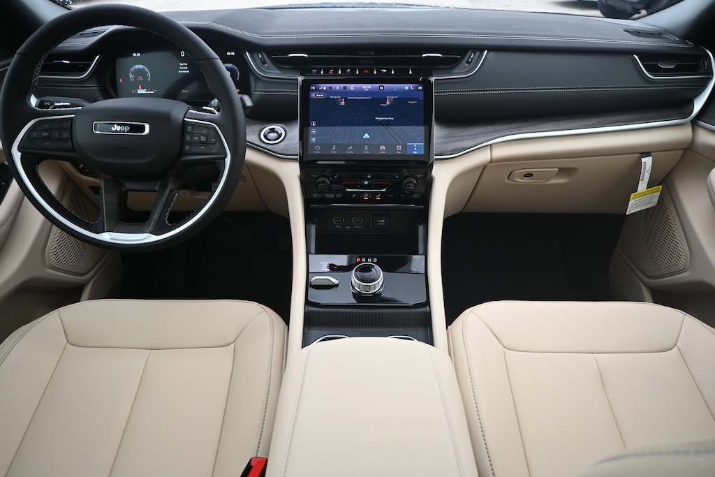 New 2025 Jeep Grand Cherokee Limited SUV