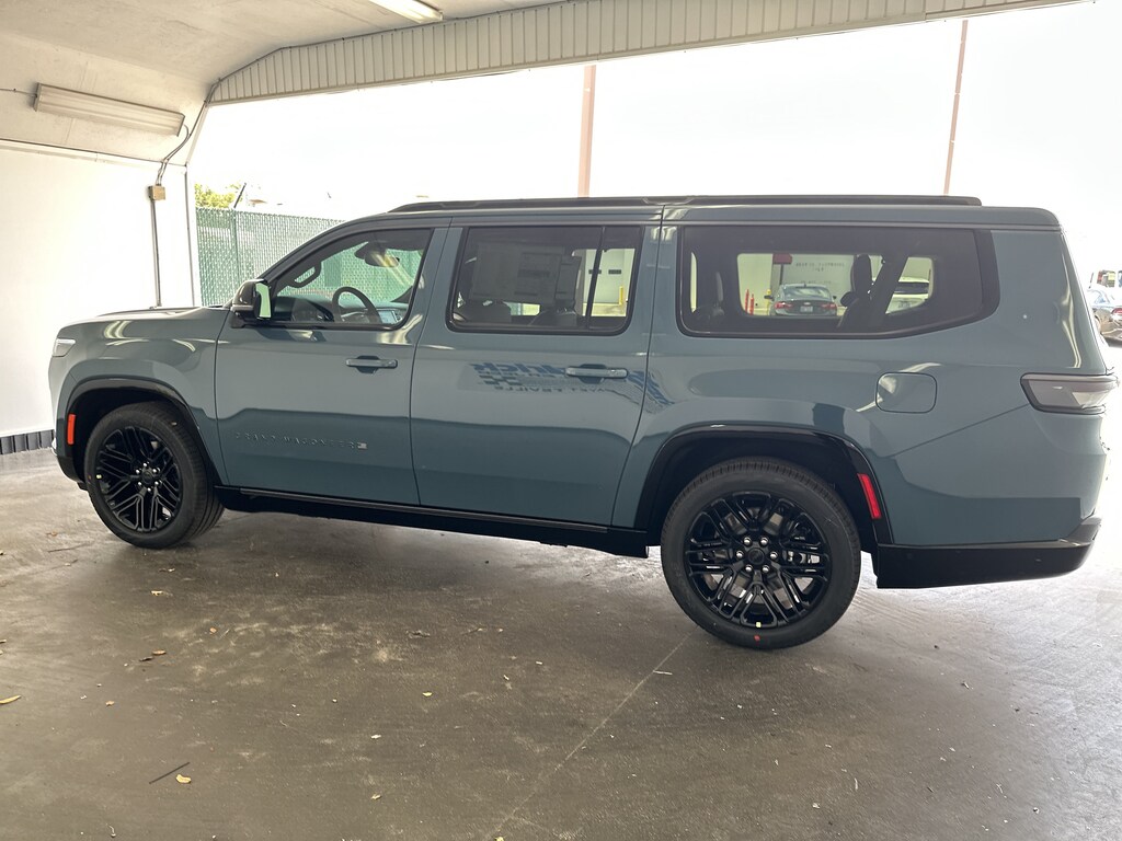 New 2026 Jeep Grand Wagoneer L Limited Reserve SUV