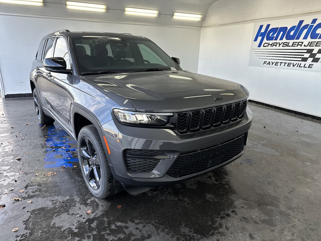 New 2025 Jeep Grand Cherokee Altitude X SUV