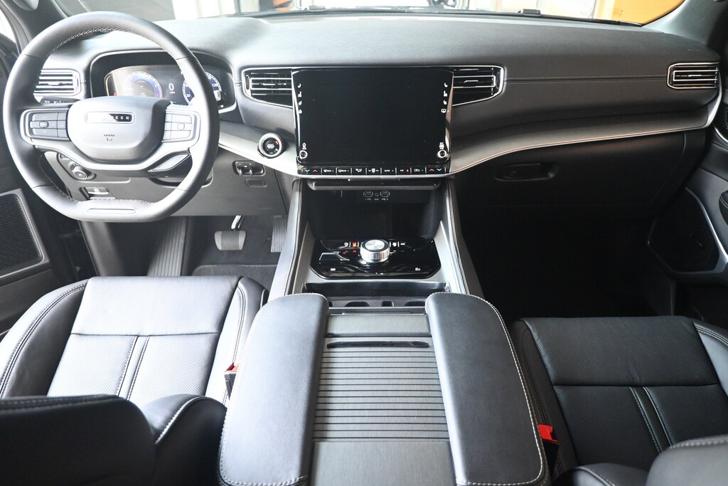 New 2025 Jeep Wagoneer Series II Carbide SUV