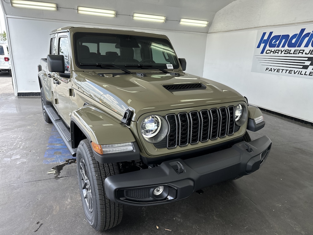 New 2026 Jeep Gladiator Sport S Pickup