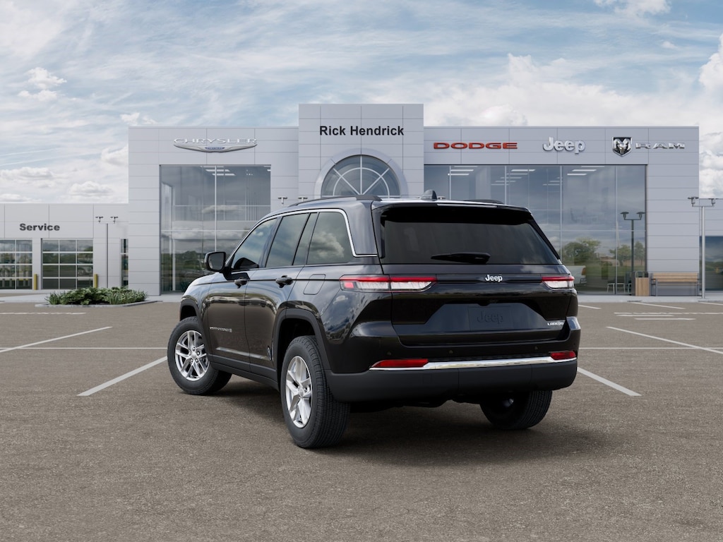 New 2026 Jeep Grand Cherokee Laredo SUV