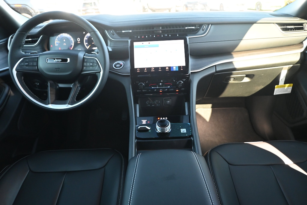 New 2025 Jeep Grand Cherokee Limited SUV