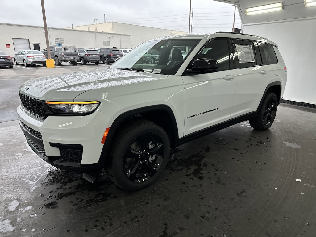 New 2025 Jeep Grand Cherokee L Altitude X SUV