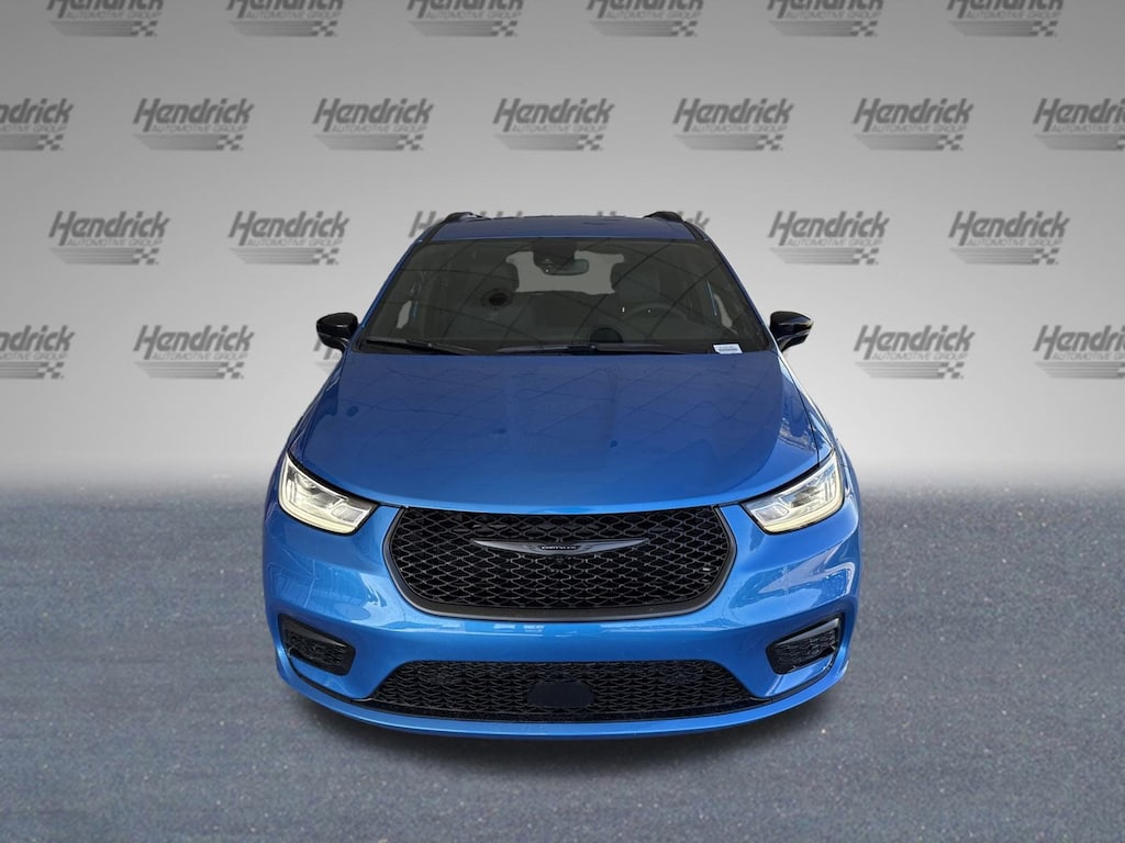 New 2026 Chrysler Pacifica Select Minivan