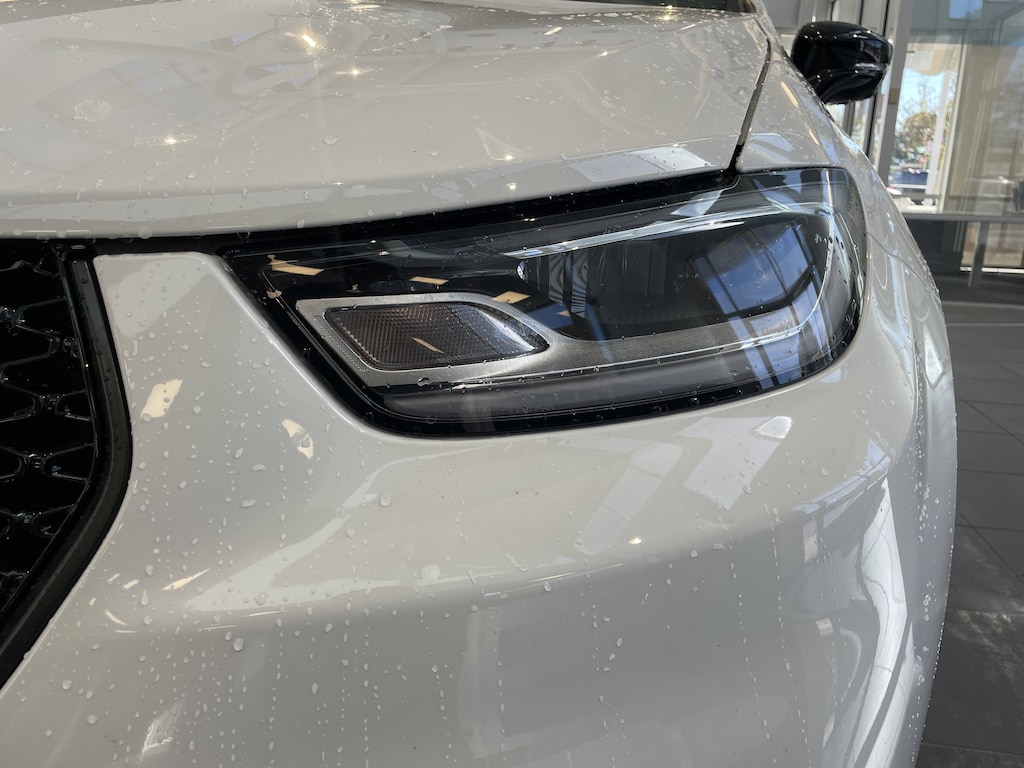 New 2026 Chrysler Pacifica Limited Minivan