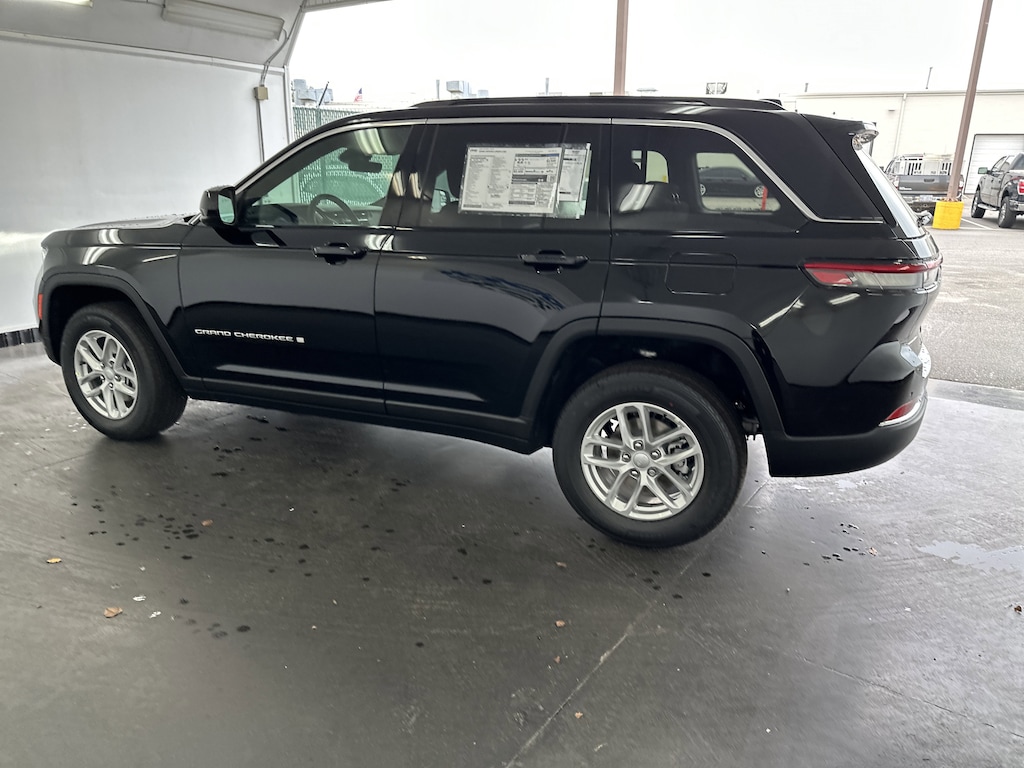 New 2025 Jeep Grand Cherokee Laredo X SUV