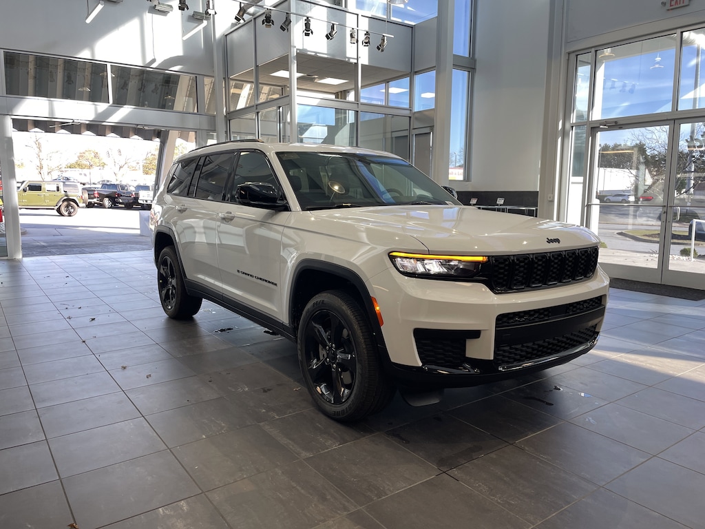 New 2025 Jeep Grand Cherokee L Altitude X SUV