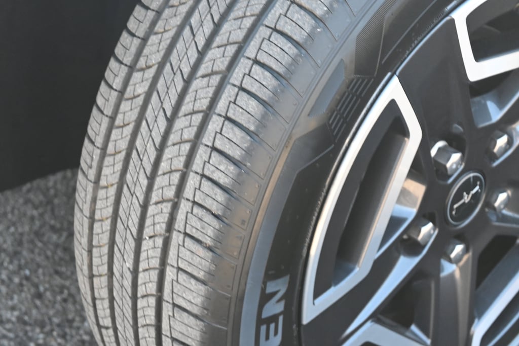 New 2026 Jeep Cherokee Laredo SUV