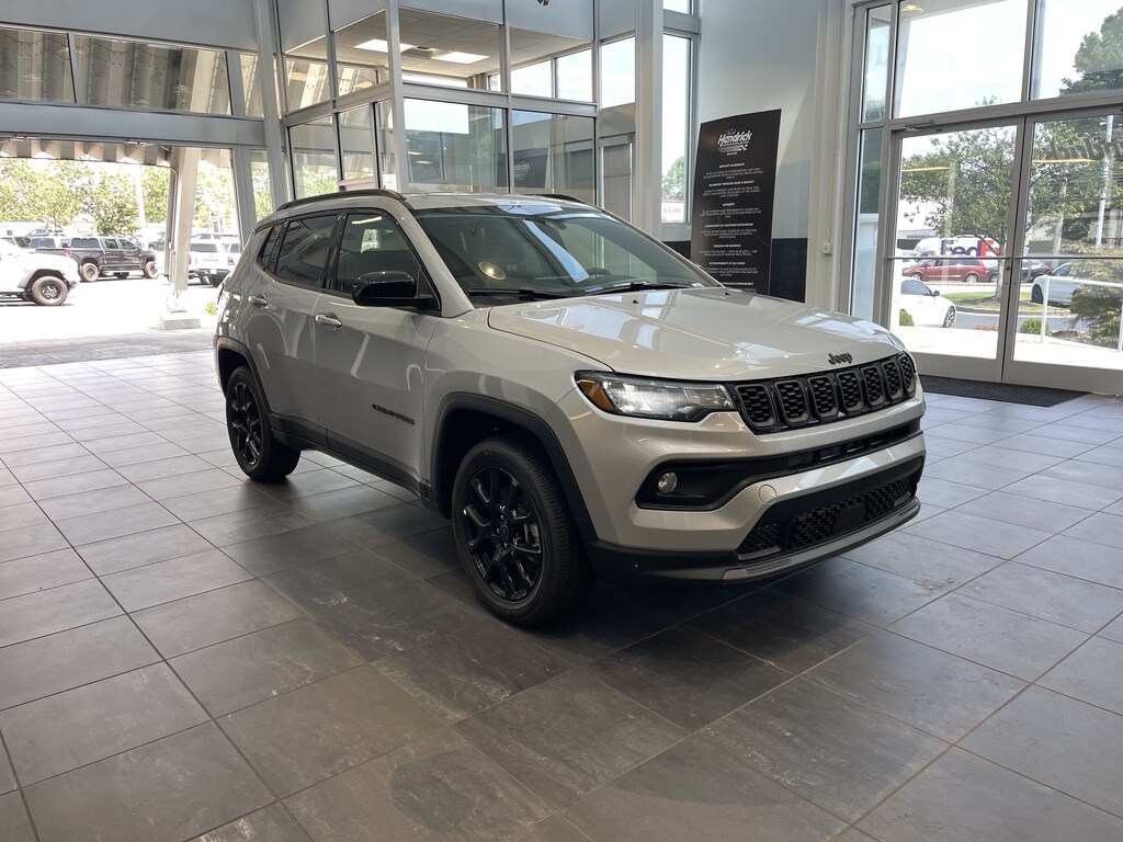 New 2026 Jeep Compass Latitude Altitude SUV
