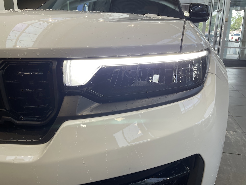 New 2026 Jeep Grand Cherokee Summit SUV