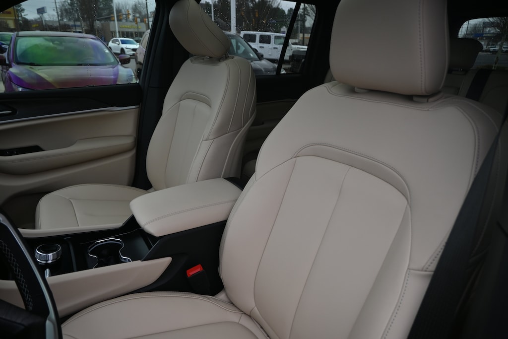 New 2025 Jeep Grand Cherokee Limited SUV