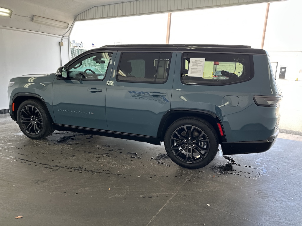 New 2026 Jeep Grand Wagoneer Summit Reserve SUV