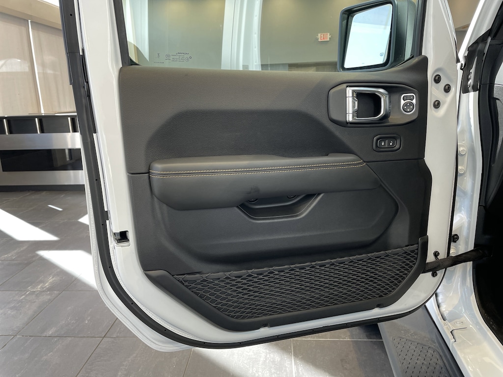 New 2025 Jeep Gladiator High Tide Pickup