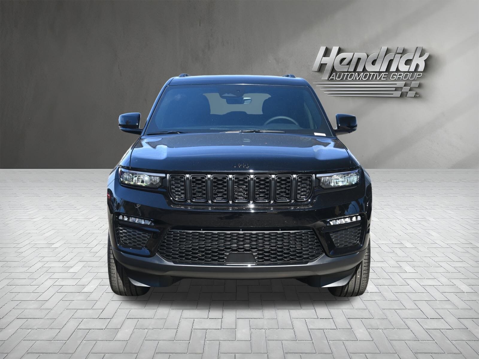 2025 Jeep Grand Cherokee Limited photo 2