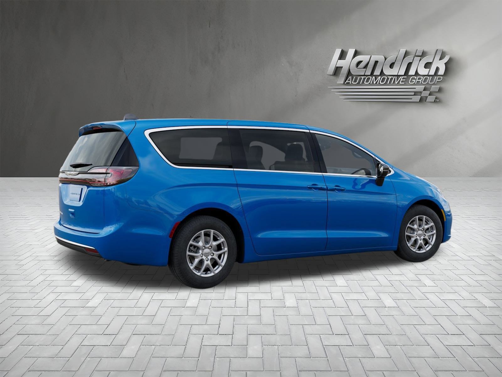 2026 Chrysler Pacifica photo 3