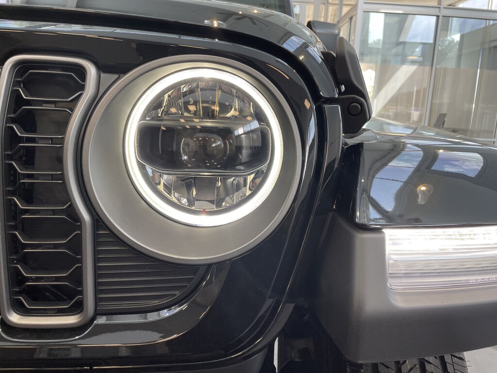 New 2026 Jeep Gladiator Sahara Pickup