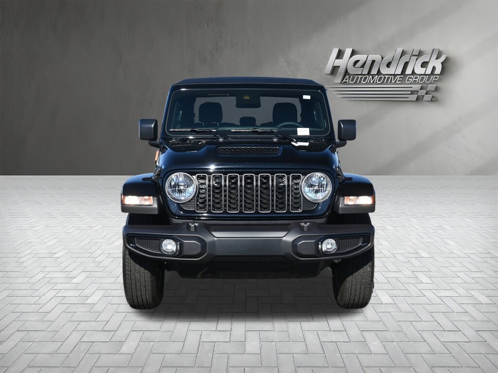 New 2025 Jeep Gladiator Sport S Pickup