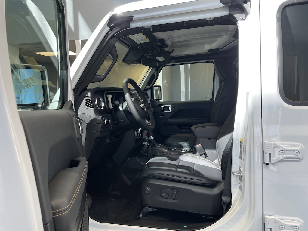 New 2025 Jeep Gladiator High Tide Pickup