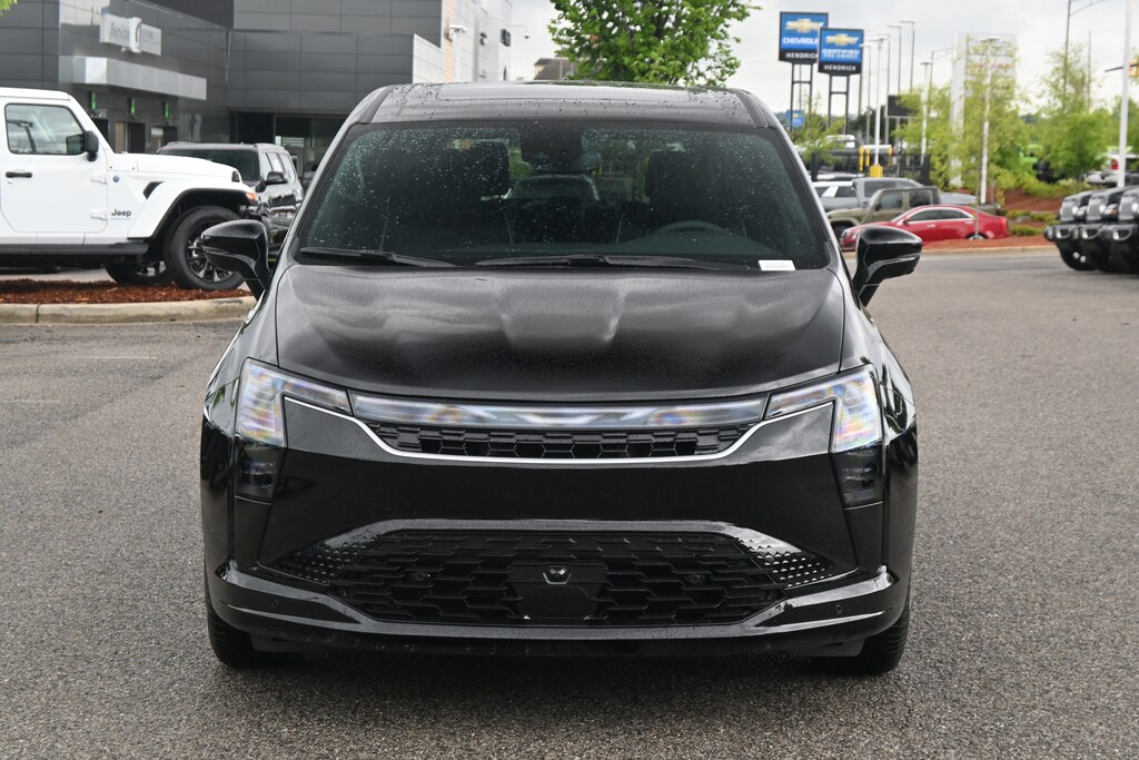 New 2027 Chrysler Pacifica Limited Minivan