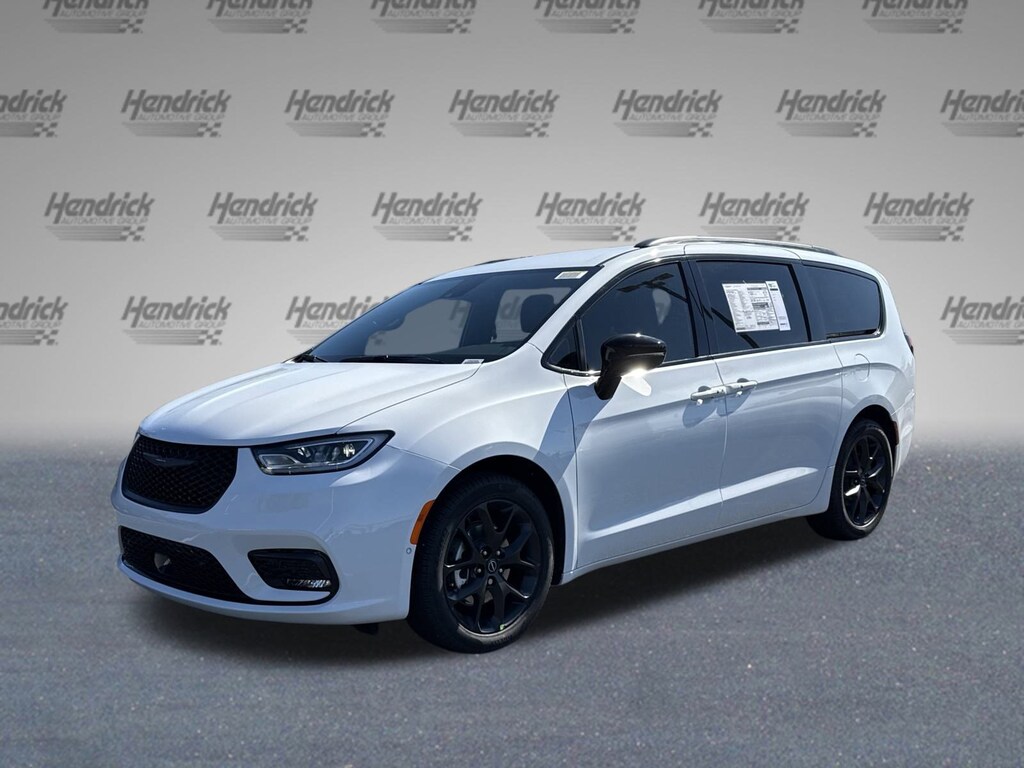 New 2026 Chrysler Pacifica Select Minivan