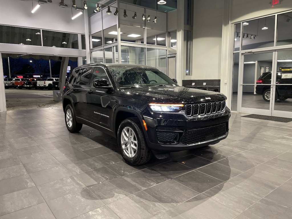 New 2025 Jeep Grand Cherokee Laredo X SUV