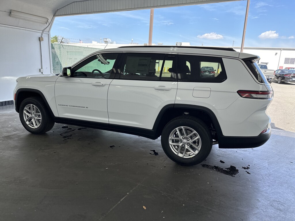 New 2026 Jeep Grand Cherokee L Laredo SUV