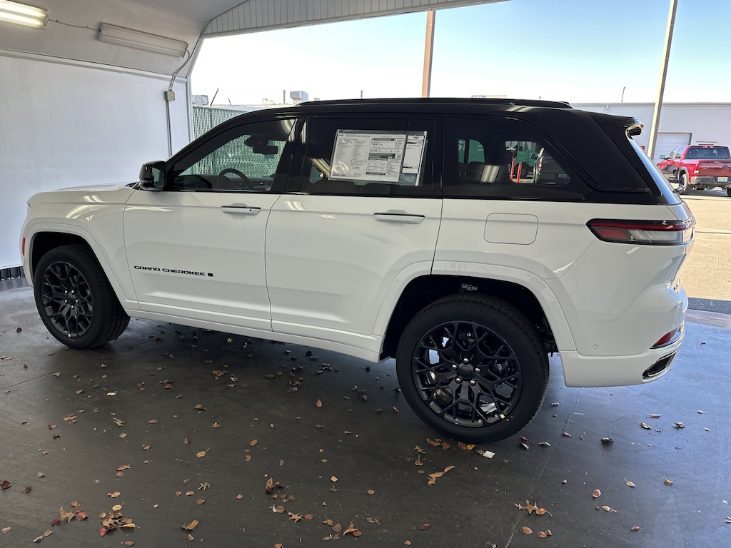 New 2025 Jeep Grand Cherokee Summit Reserve SUV
