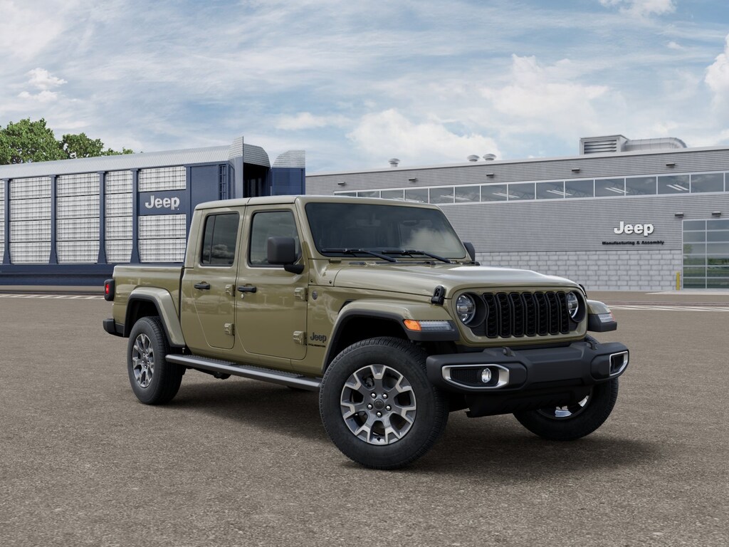 New 2026 Jeep Gladiator Sahara Pickup