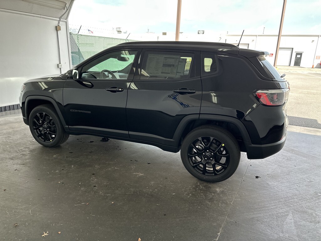New 2026 Jeep Compass Latitude Altitude SUV