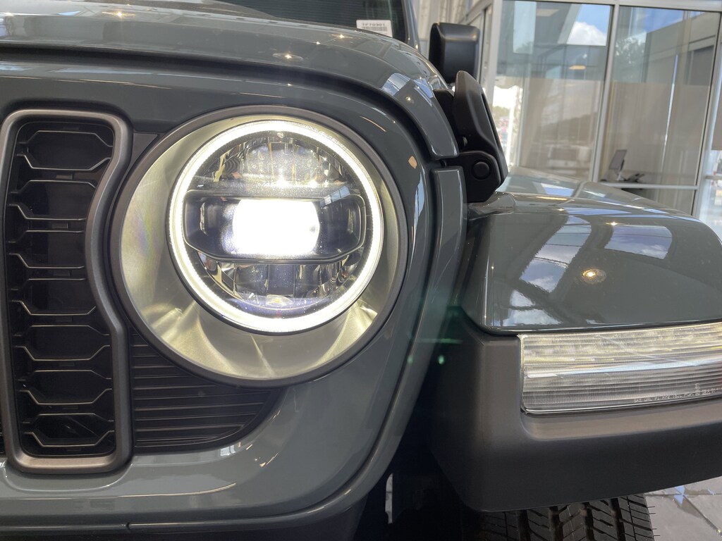 New 2026 Jeep Gladiator Sahara Pickup