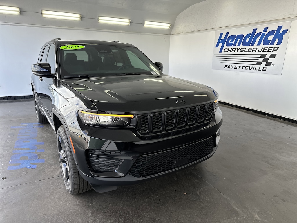 New 2025 Jeep Grand Cherokee Altitude X SUV
