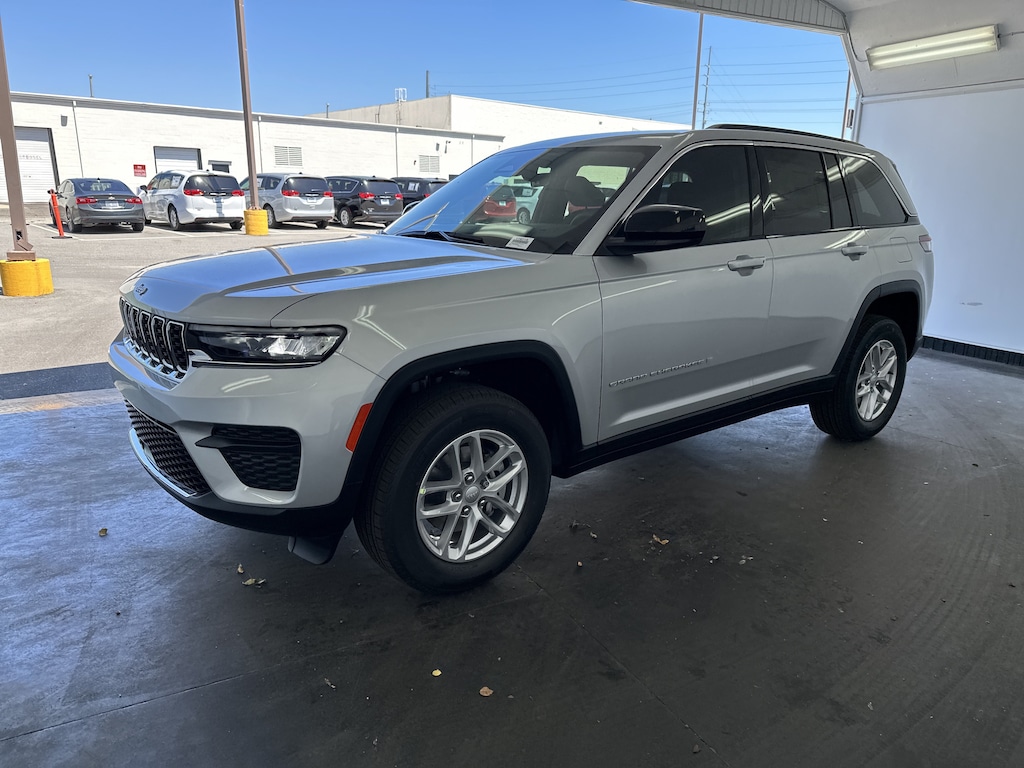 New 2026 Jeep Grand Cherokee Laredo SUV
