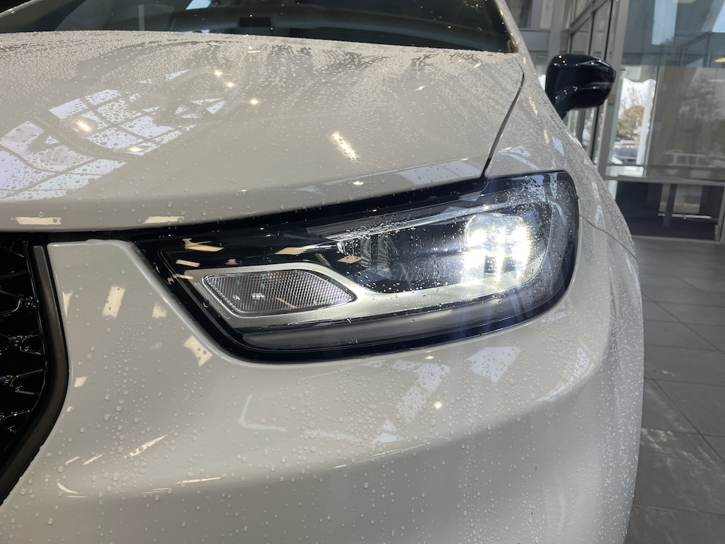 New 2026 Chrysler Pacifica Select Minivan