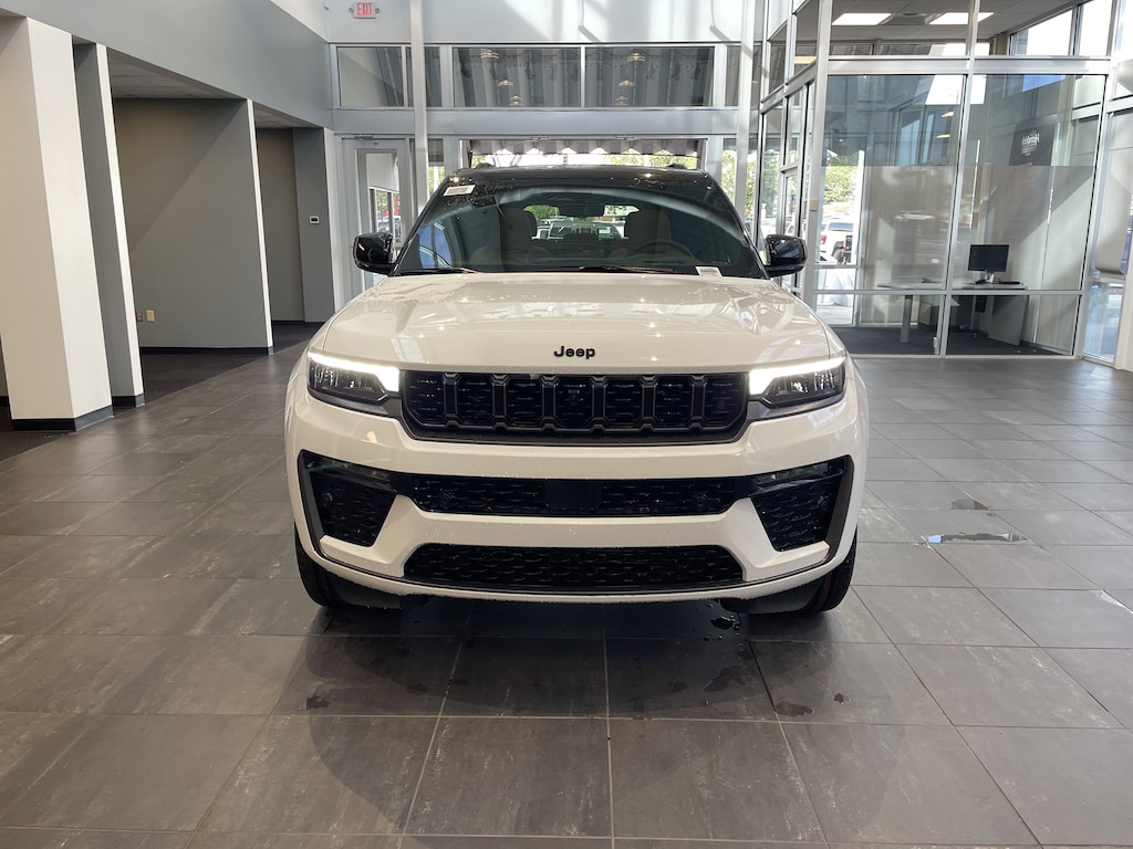 New 2026 Jeep Grand Cherokee Summit SUV