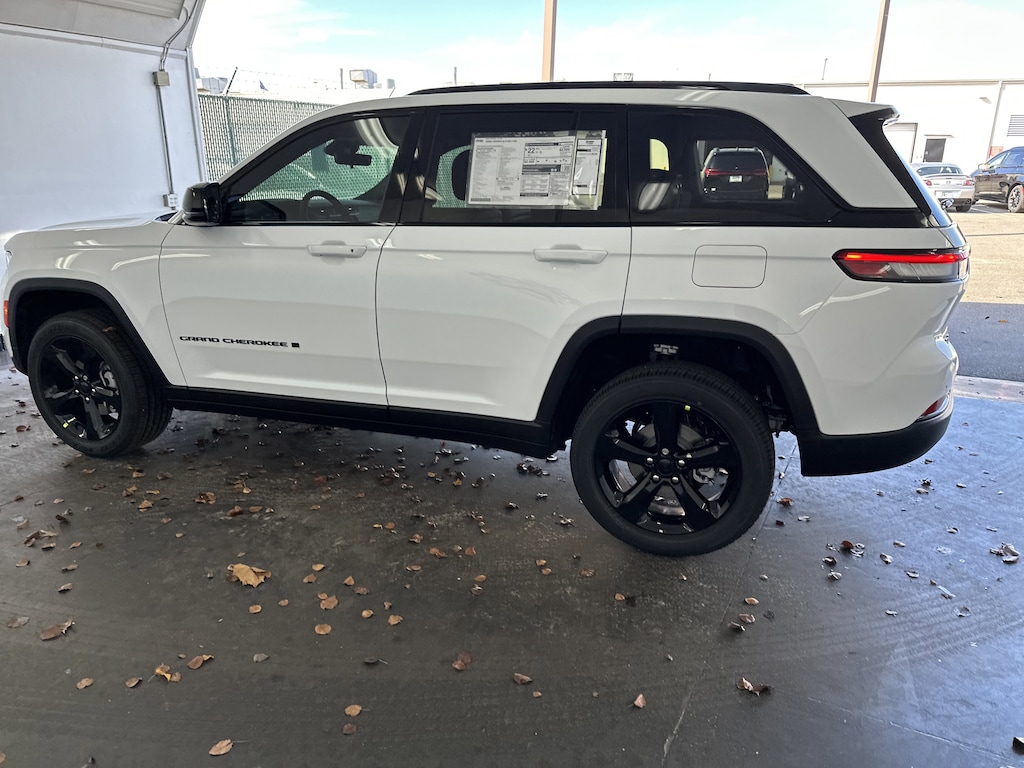 New 2025 Jeep Grand Cherokee Altitude X SUV