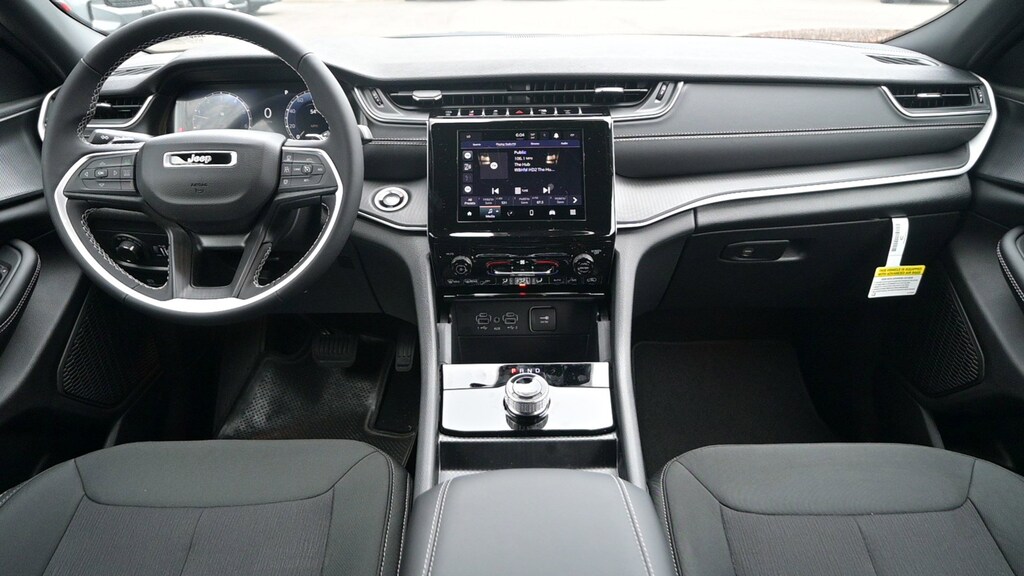 New 2025 Jeep Grand Cherokee Laredo X SUV