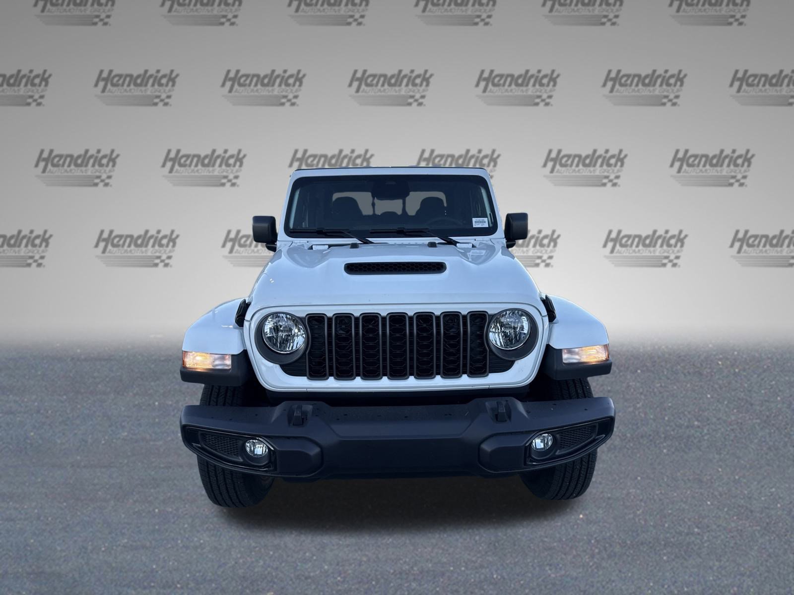 2026 Jeep Gladiator Sport S photo 2