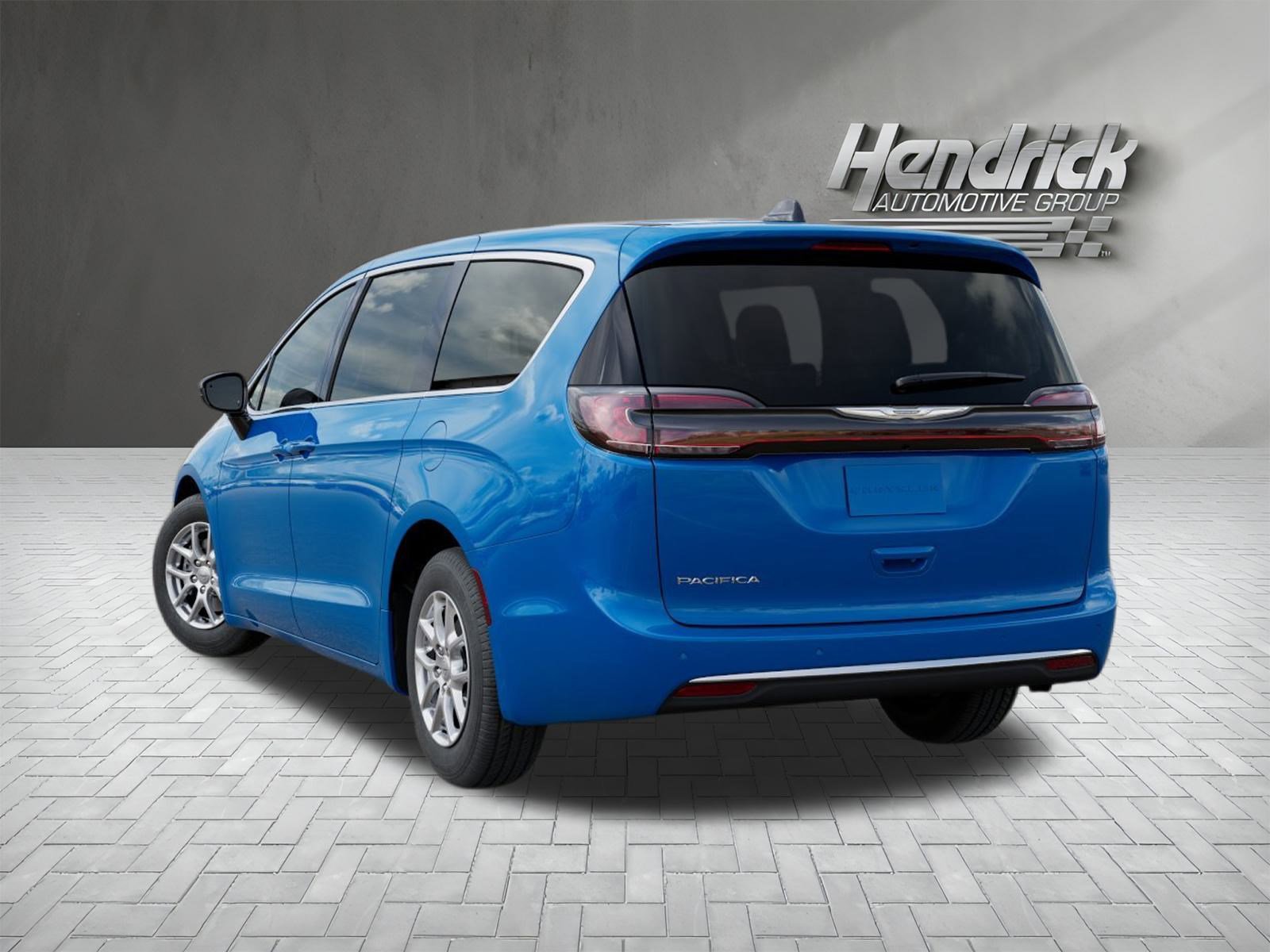 2026 Chrysler Pacifica photo 2
