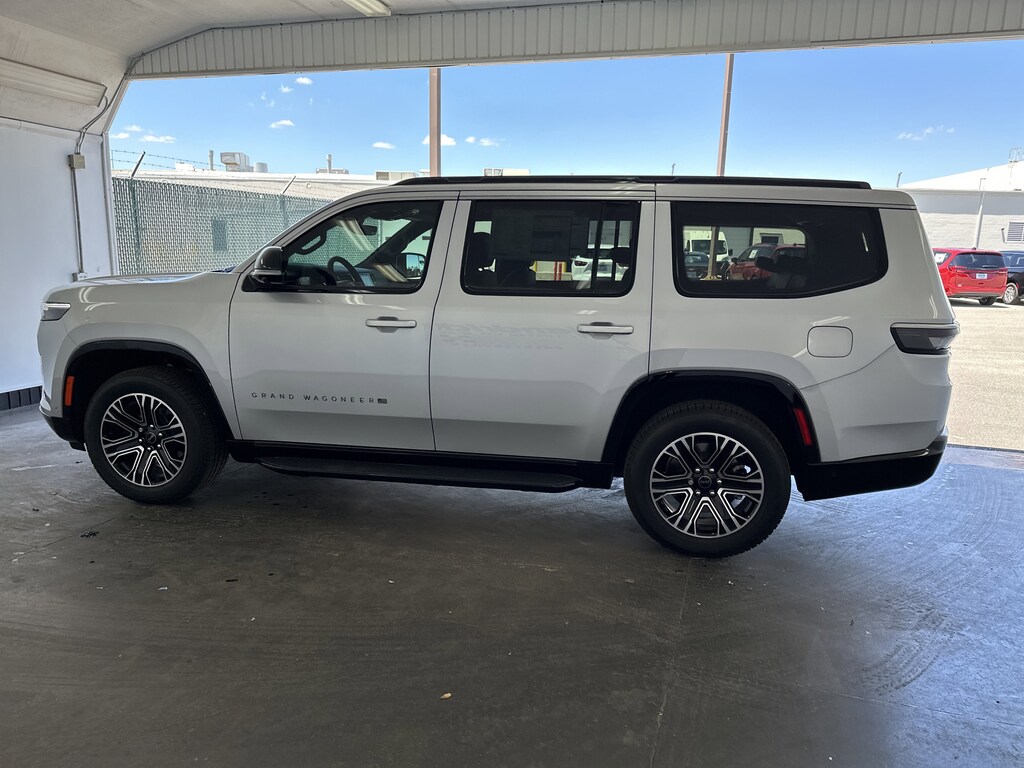 New 2026 Jeep Grand Wagoneer SUV