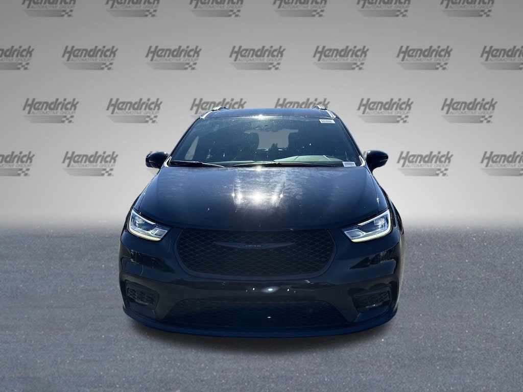 New 2026 Chrysler Pacifica Select Minivan