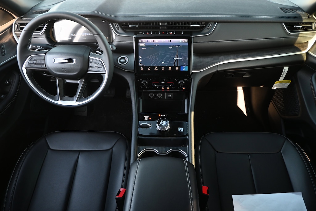 New 2025 Jeep Grand Cherokee L Limited SUV