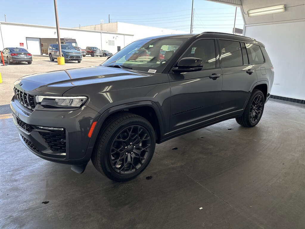 New 2026 Jeep Grand Cherokee L Summit SUV