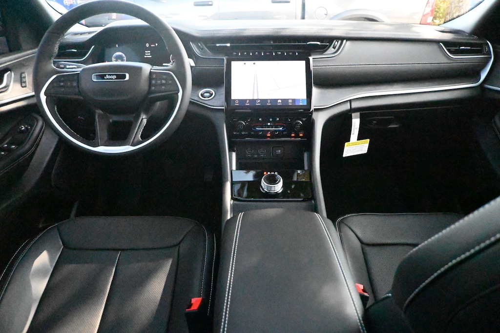 New 2025 Jeep Grand Cherokee Limited SUV