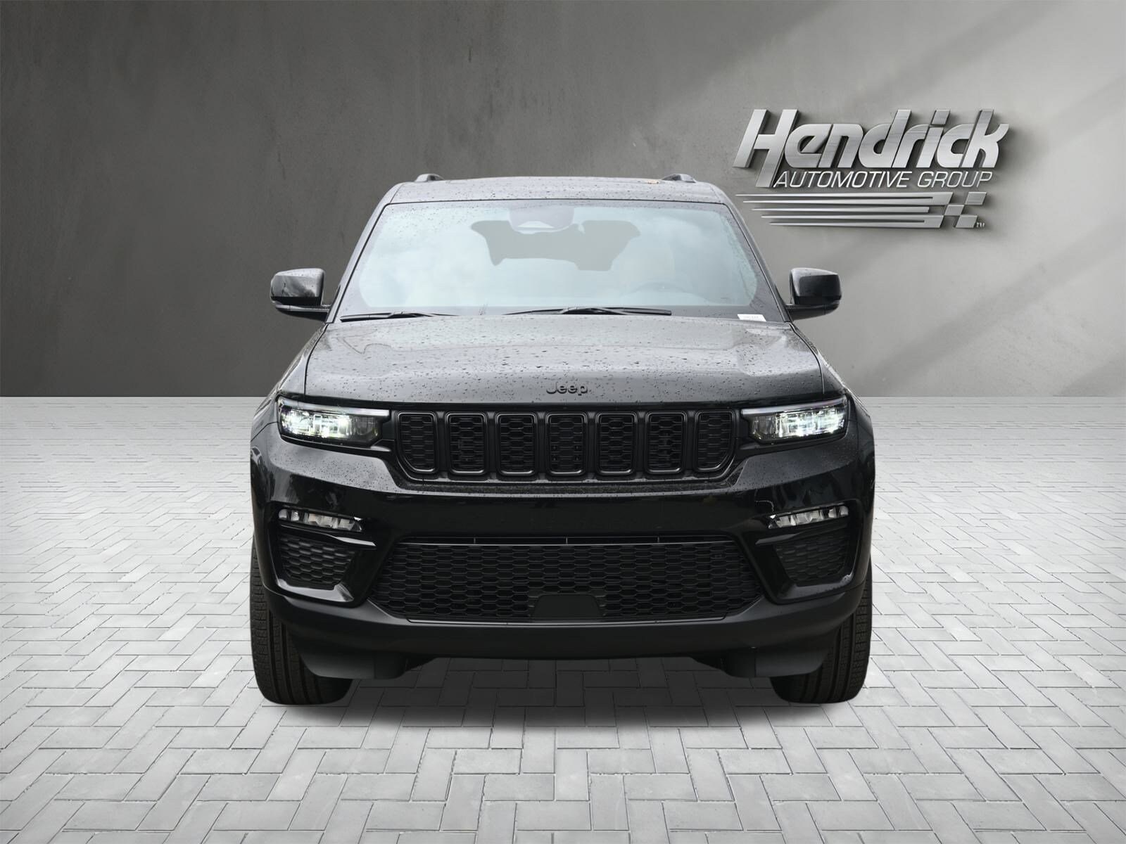 2025 Jeep Grand Cherokee Limited photo 3