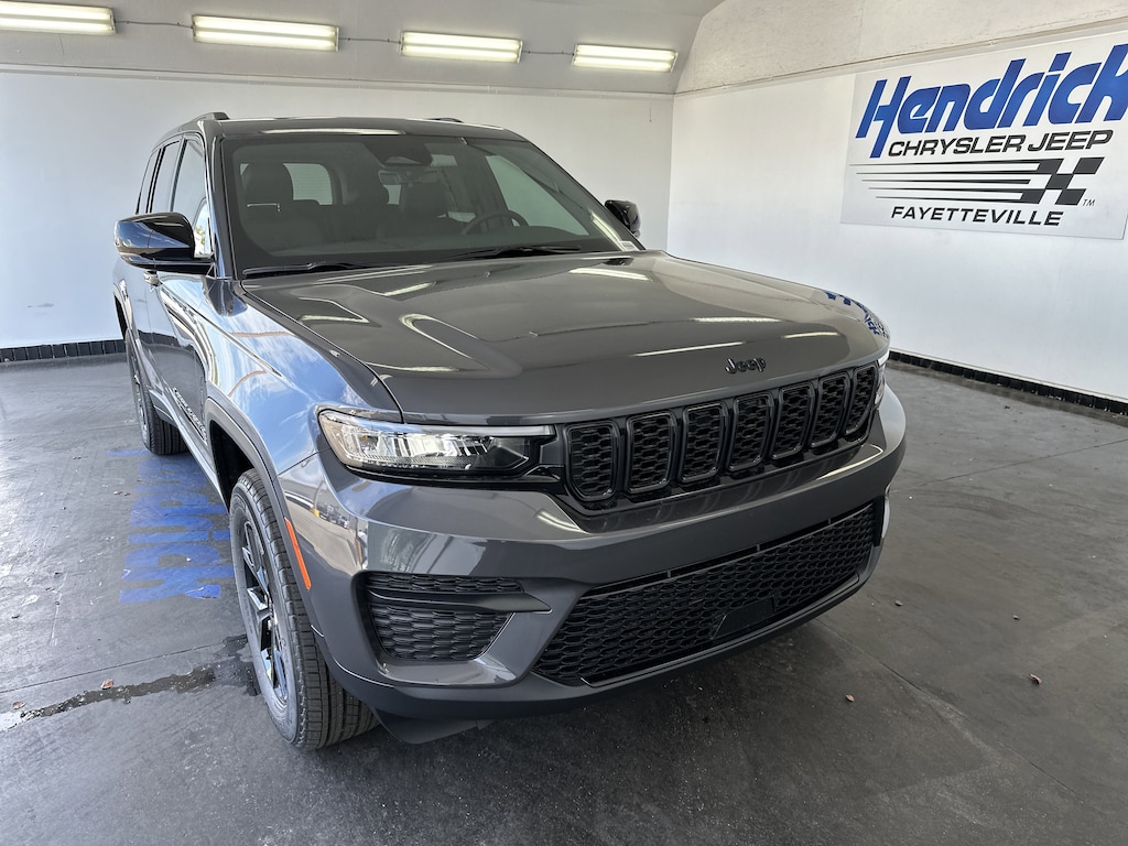 New 2025 Jeep Grand Cherokee Altitude X SUV